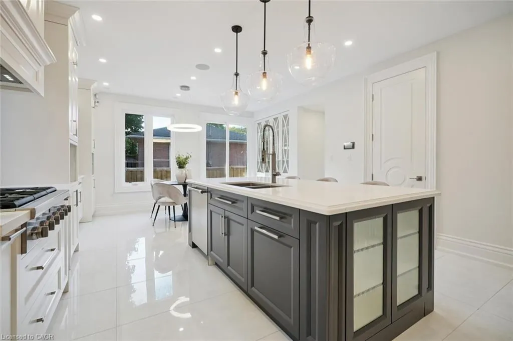 452 Rothesay Place