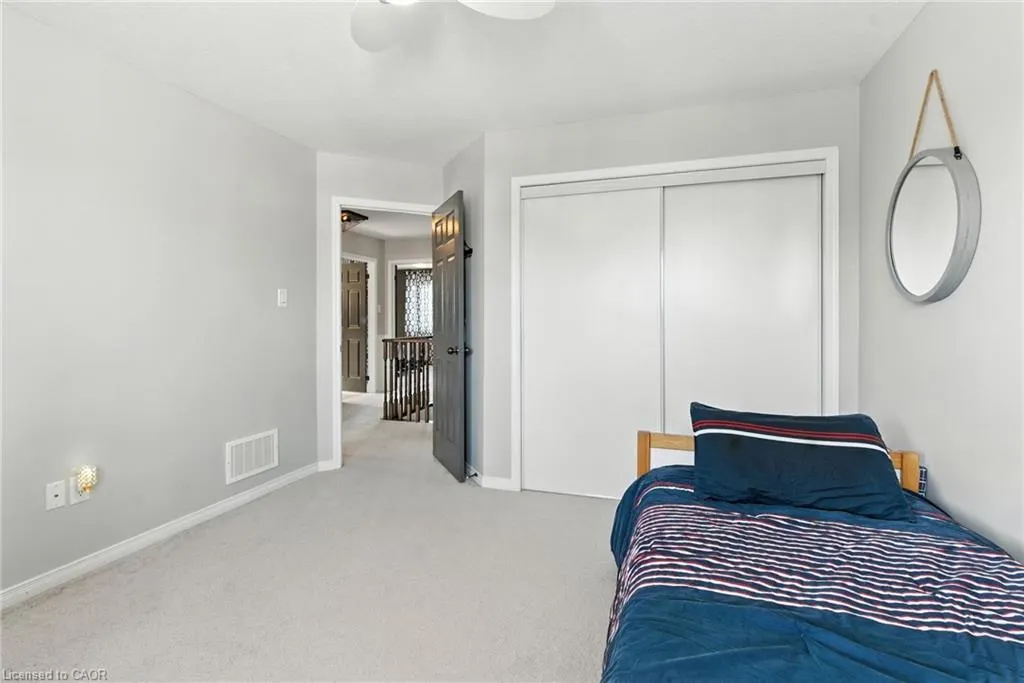 8769 Dogwood Crescent