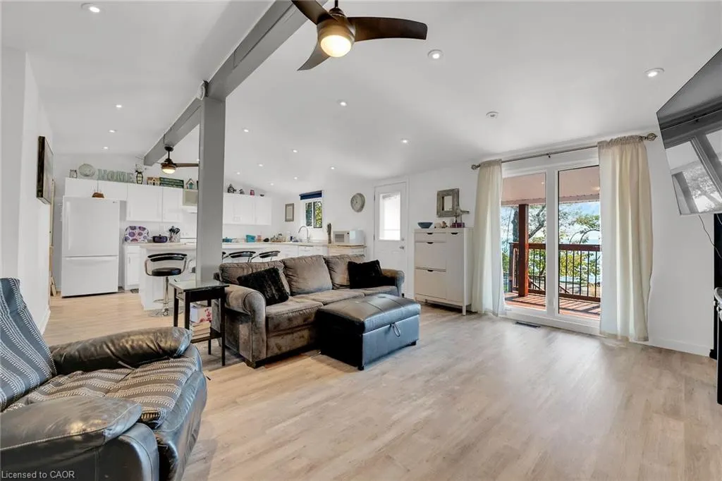 1645 Lakeshore Road