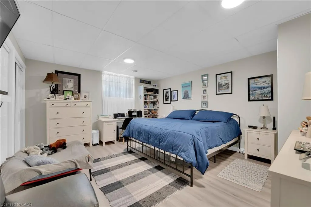 1645 Lakeshore Road