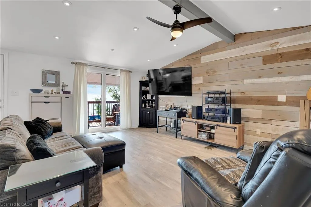 1645 Lakeshore Road