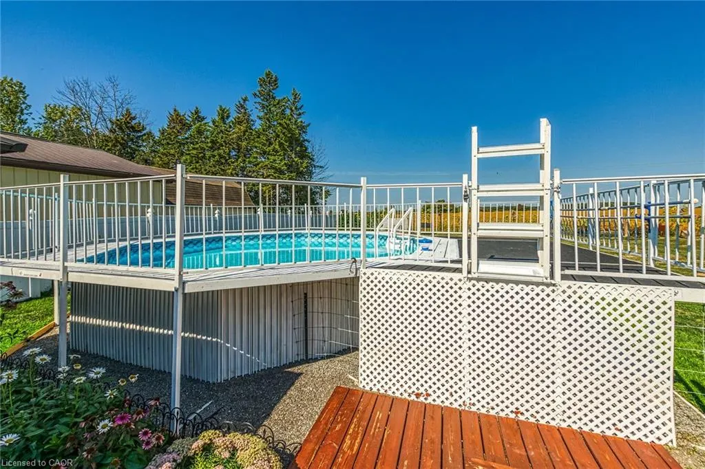 1645 Lakeshore Road