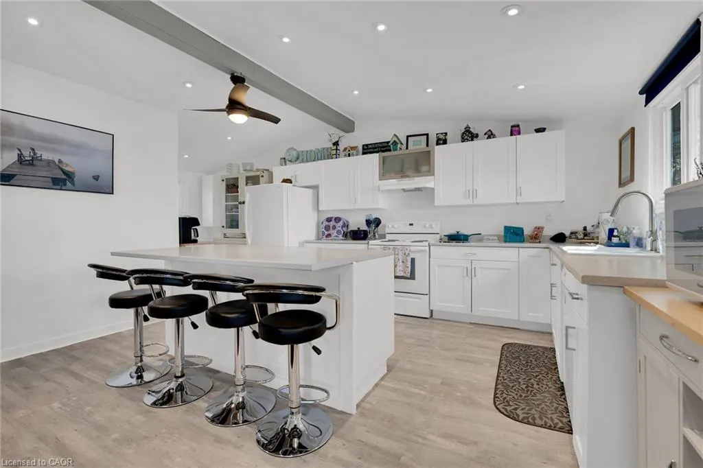 1645 Lakeshore Road