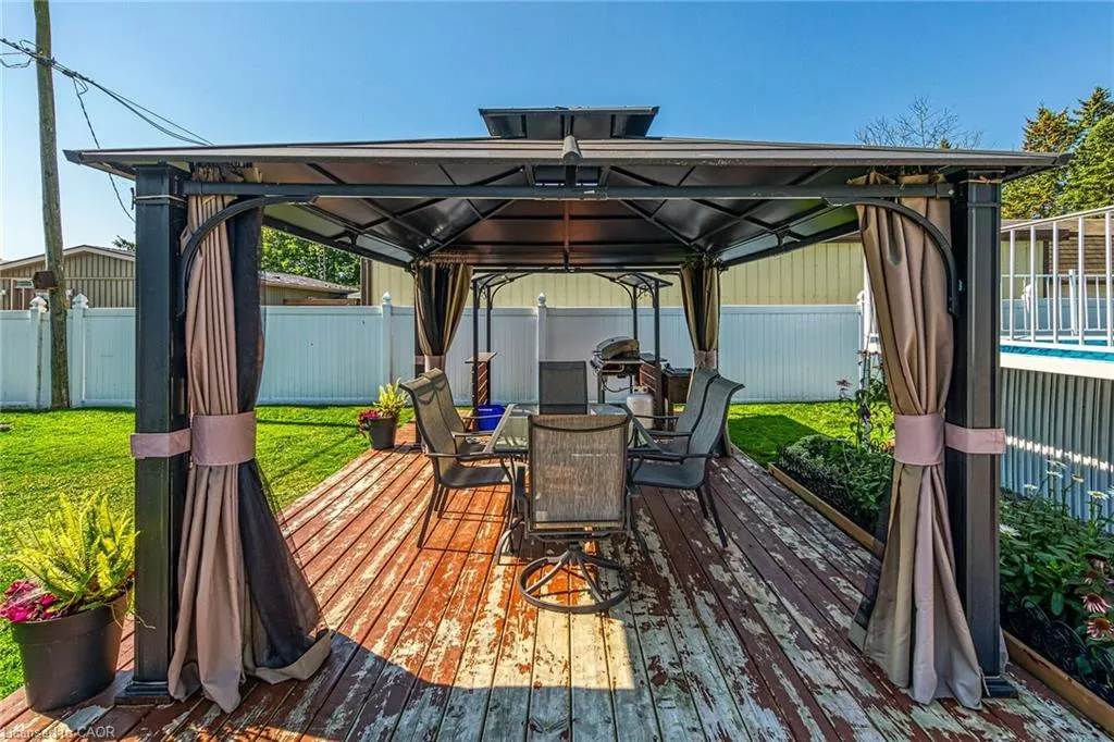 1645 Lakeshore Road