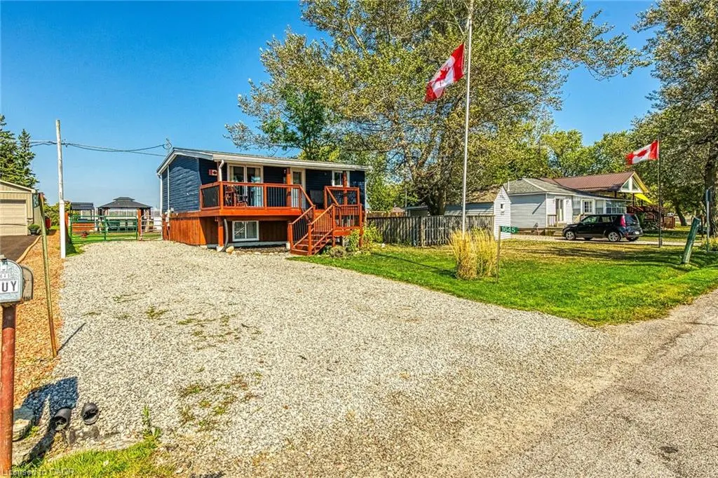 1645 Lakeshore Road