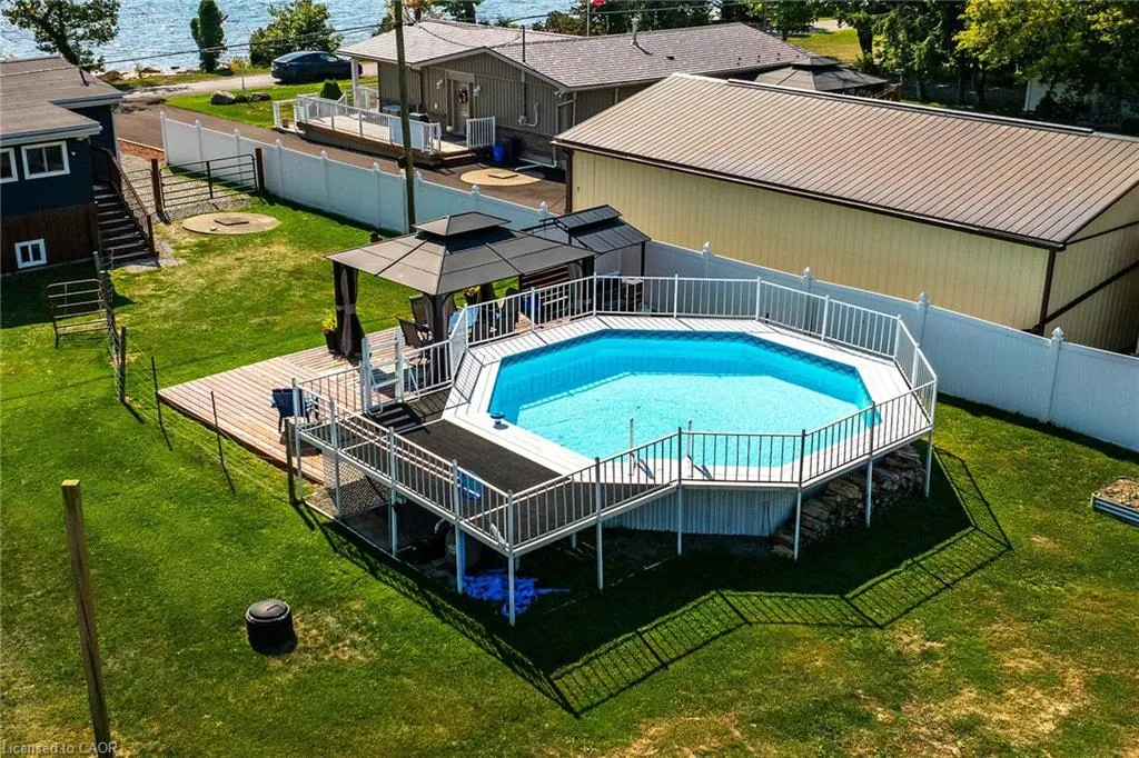 1645 Lakeshore Road