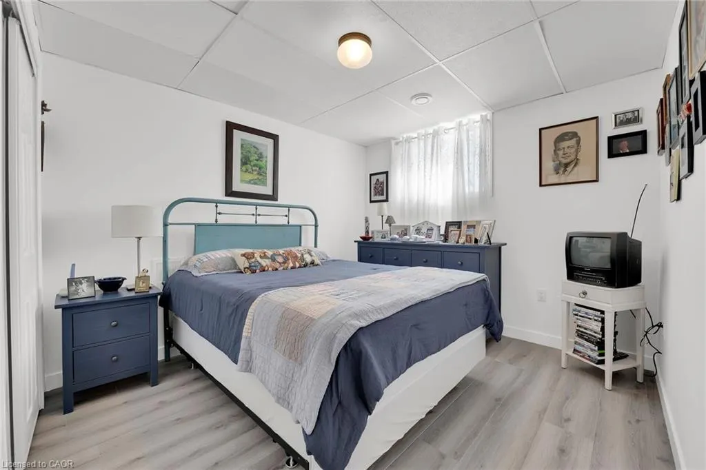 1645 Lakeshore Road