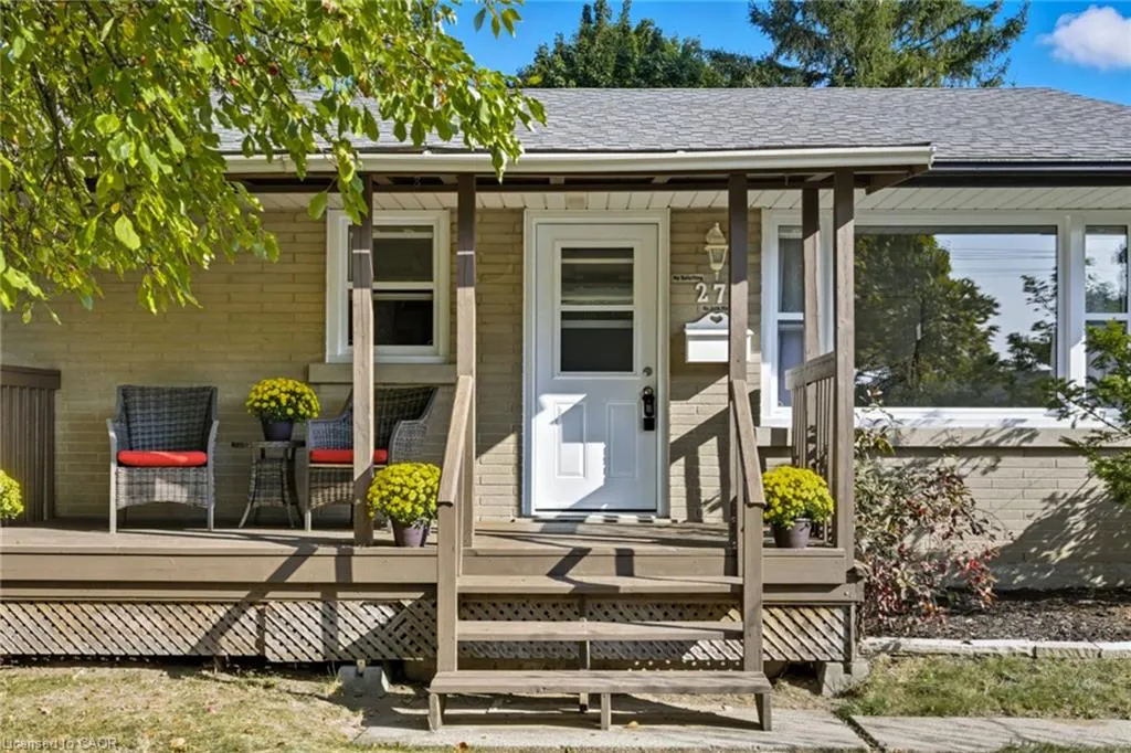 27 Broadmoor Avenue