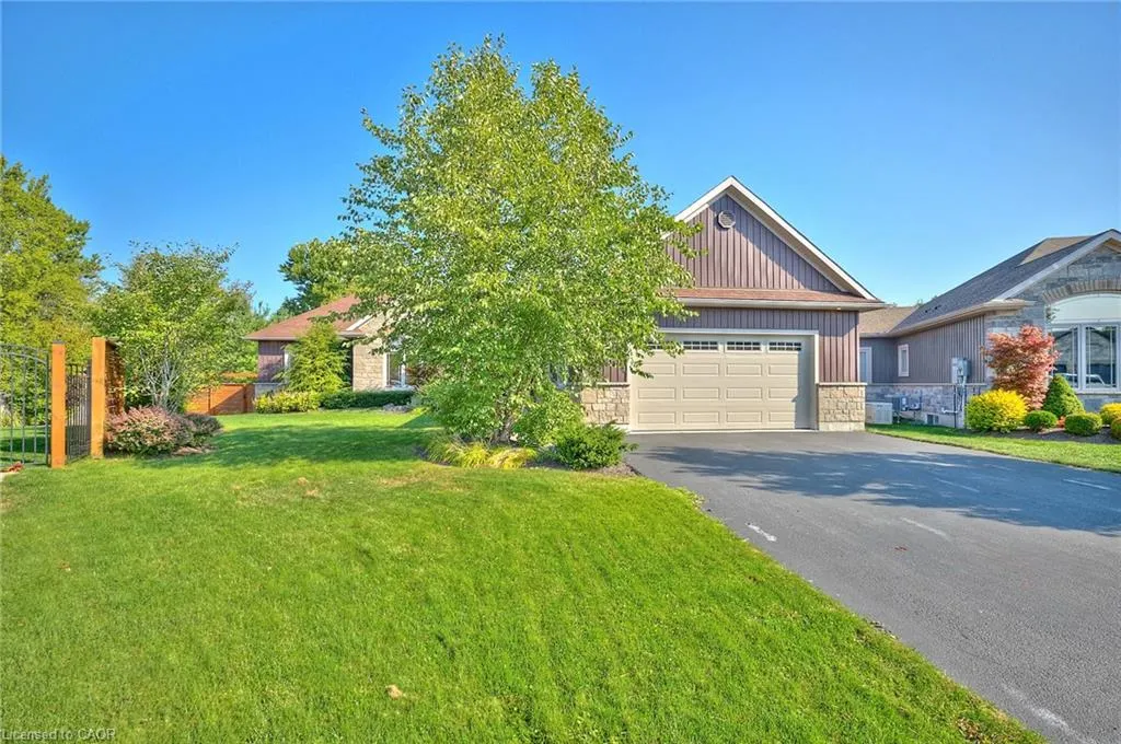 49 Postma Drive
