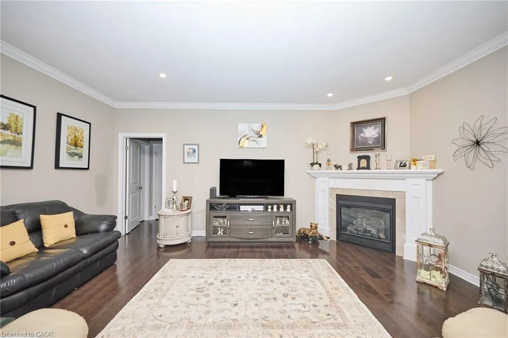 49 Postma Drive