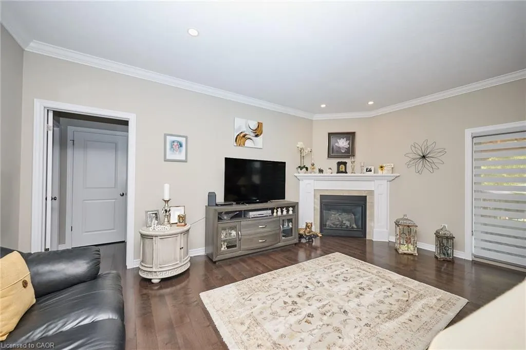 49 Postma Drive