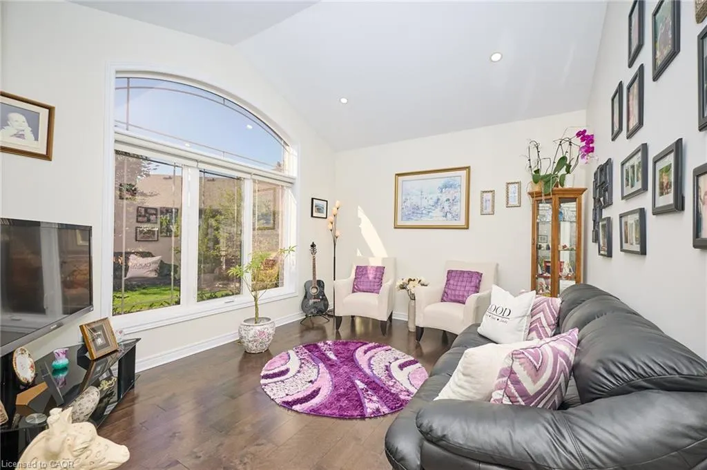 49 Postma Drive