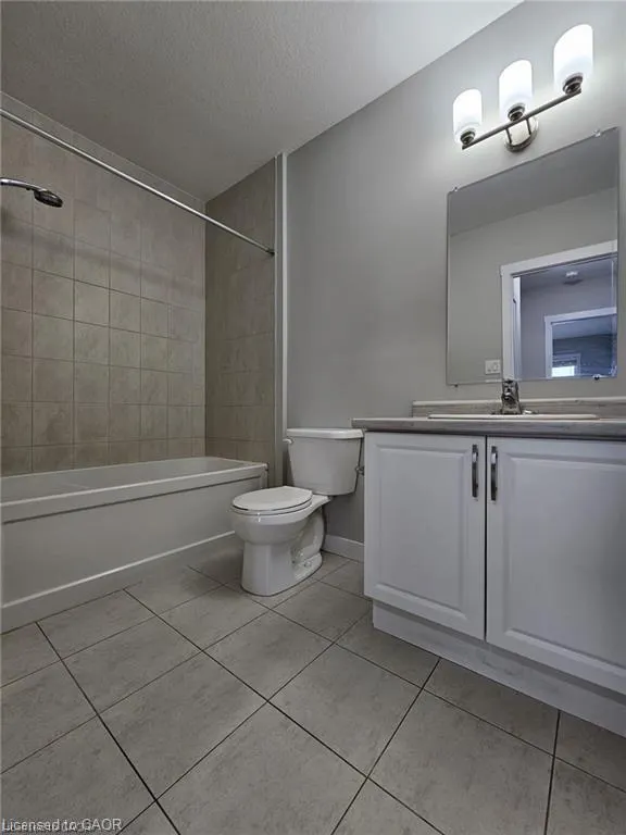 160 Rochefort Street, #C3