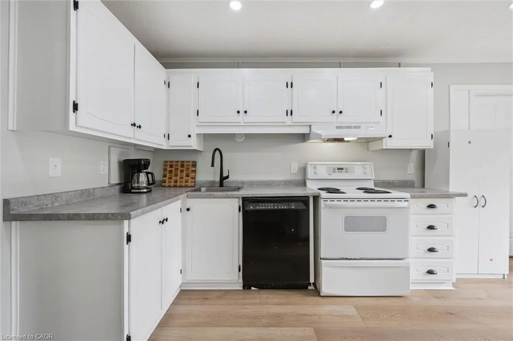 121 University Avenue E, #41