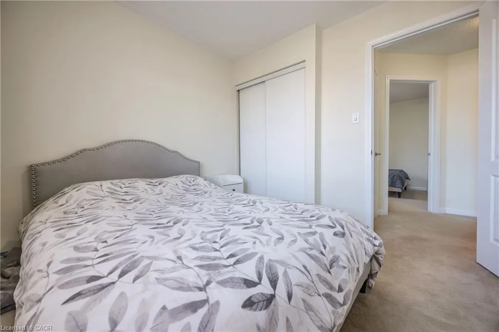 568 Attenborough Terrace