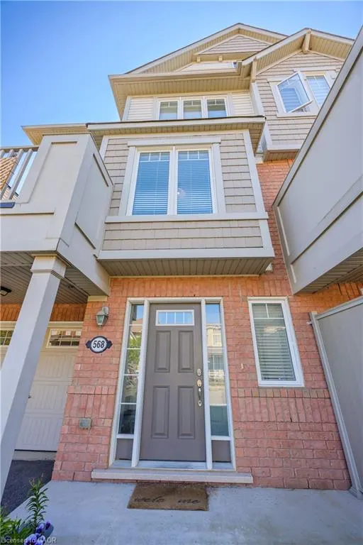 568 Attenborough Terrace