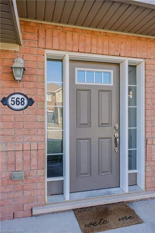 568 Attenborough Terrace