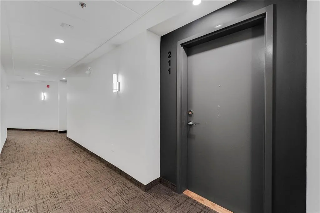110 Fergus Avenue, #211