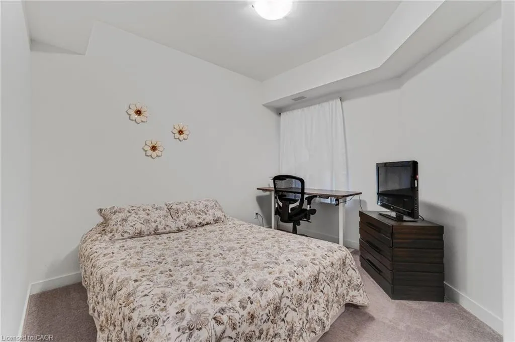 110 Fergus Avenue, #211