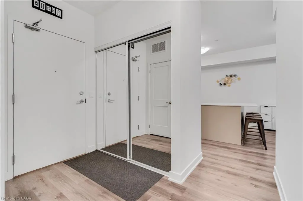 110 Fergus Avenue, #211