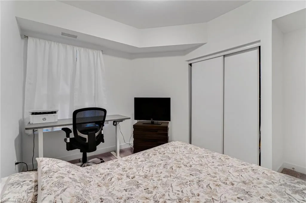 110 Fergus Avenue, #211