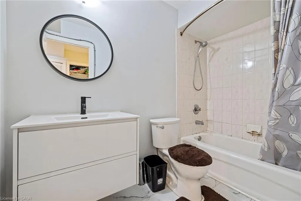 28 Victoria Avenue N, #104