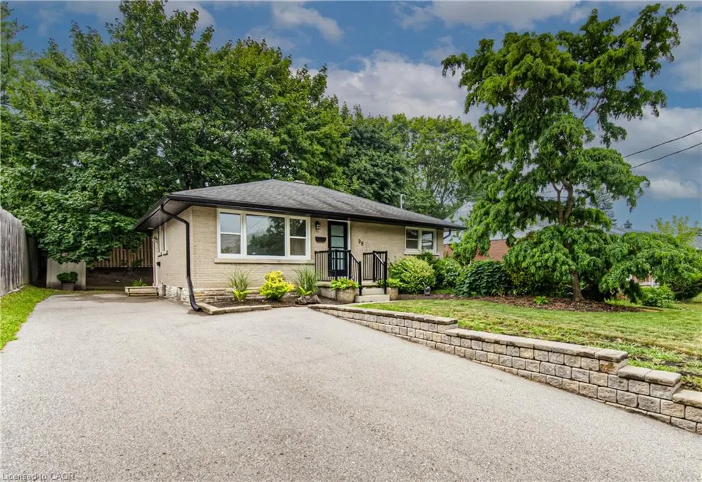 98 Harber Avenue