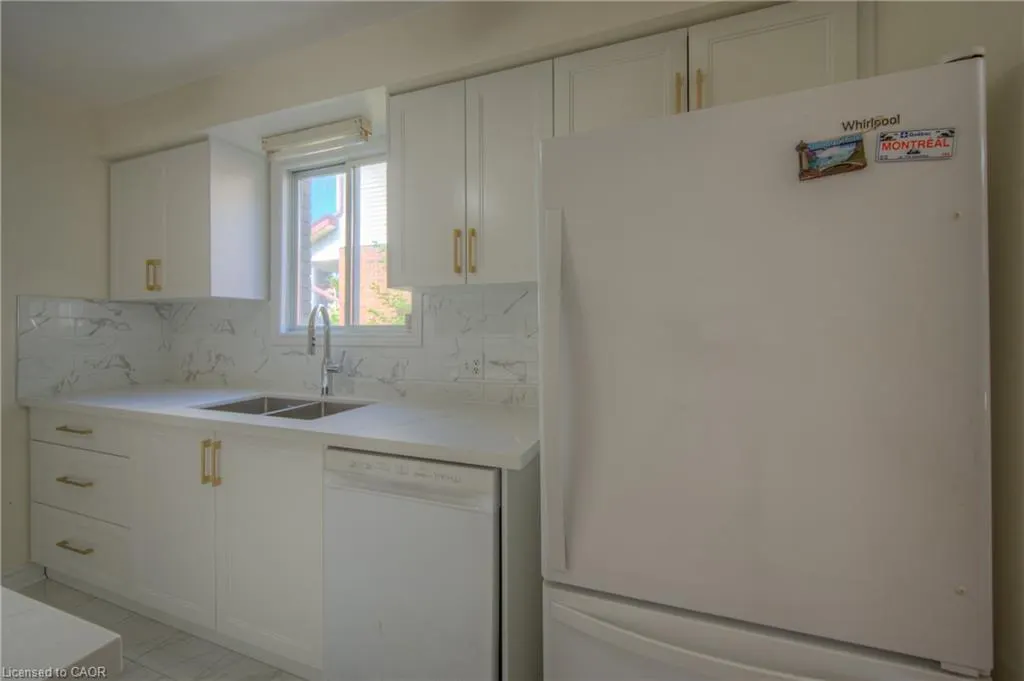 15 Glendan Court