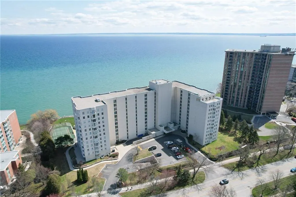 5280 Lakeshore Road, #801