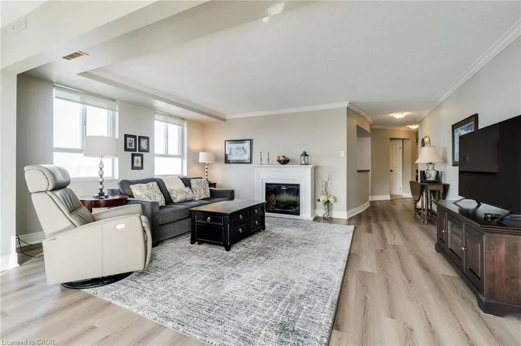 5280 Lakeshore Road, #801