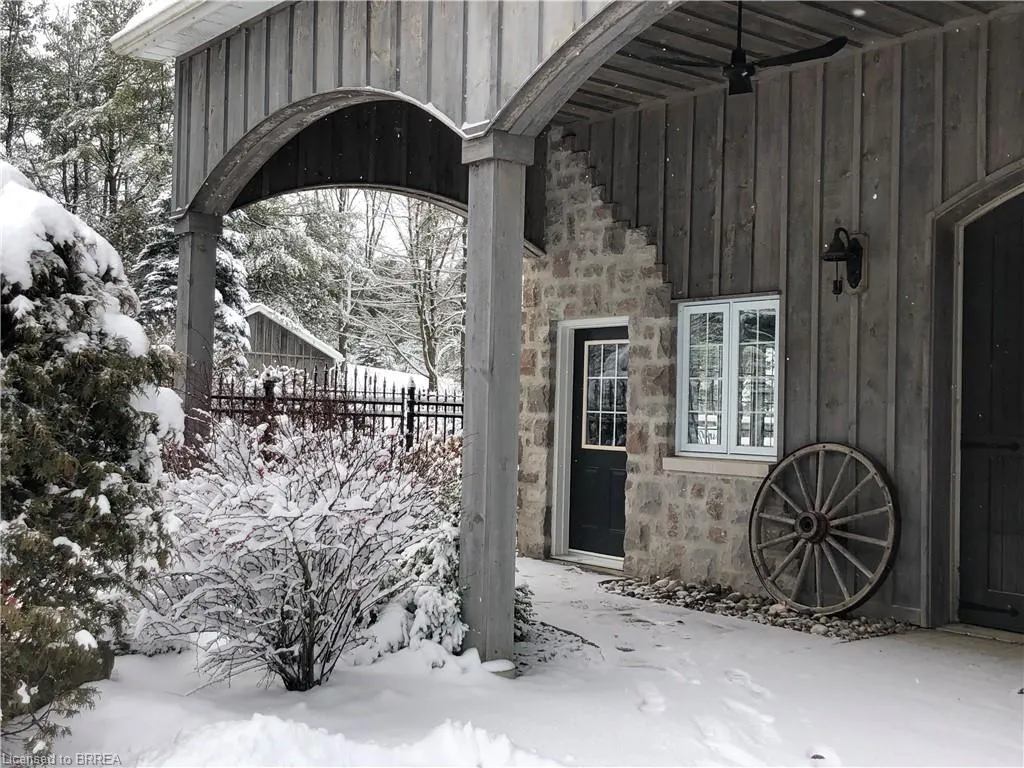 143 East River Road