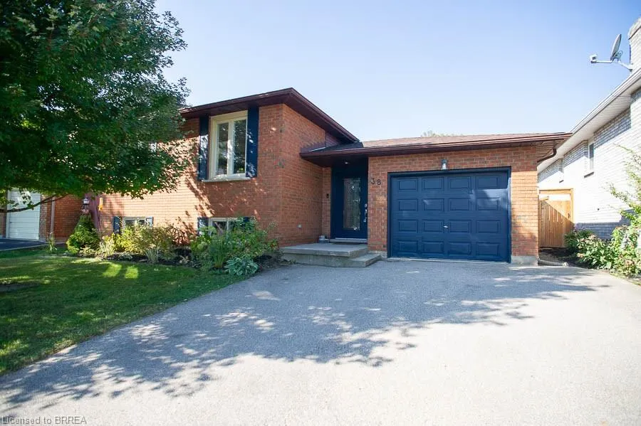 38 Ludlow Crescent