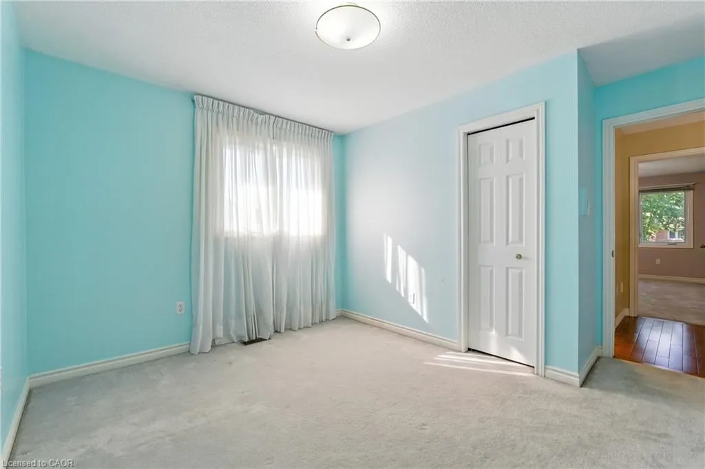 6 Renata Court