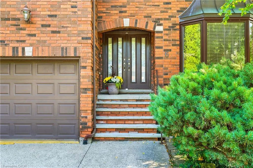 6 Renata Court