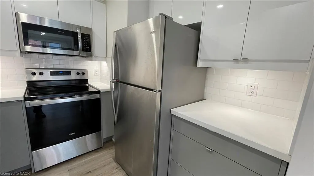 700 Lawrence Road, #305