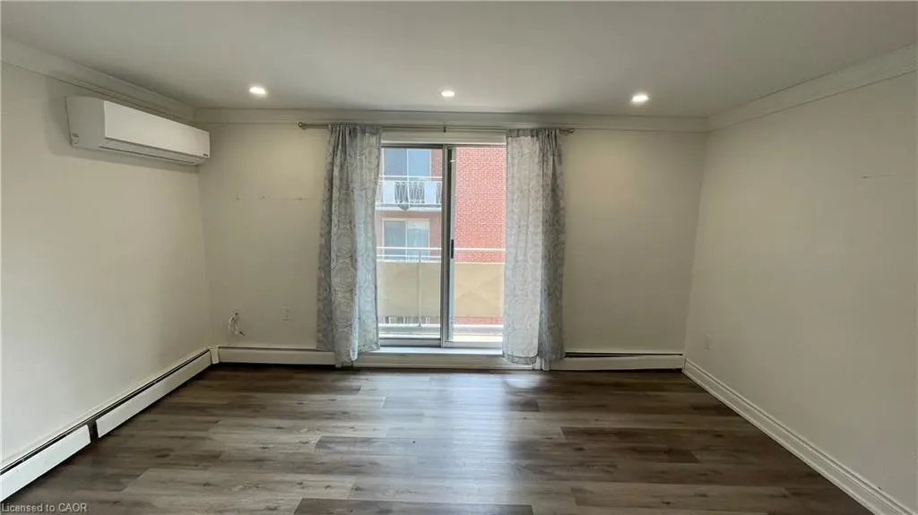 700 Lawrence Road, #305