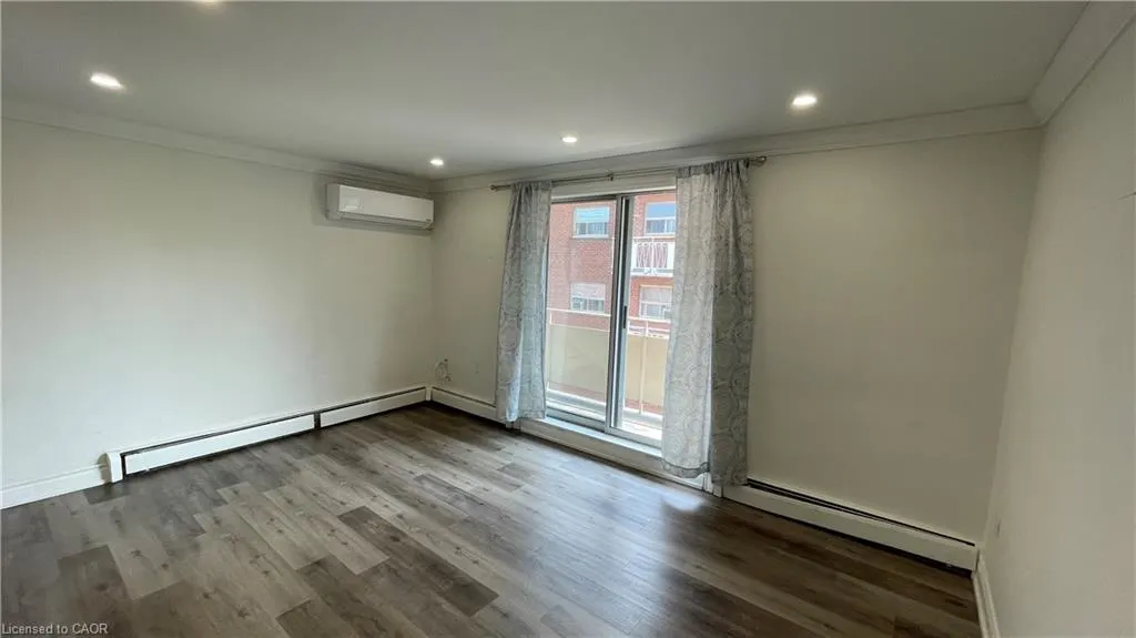 700 Lawrence Road, #305