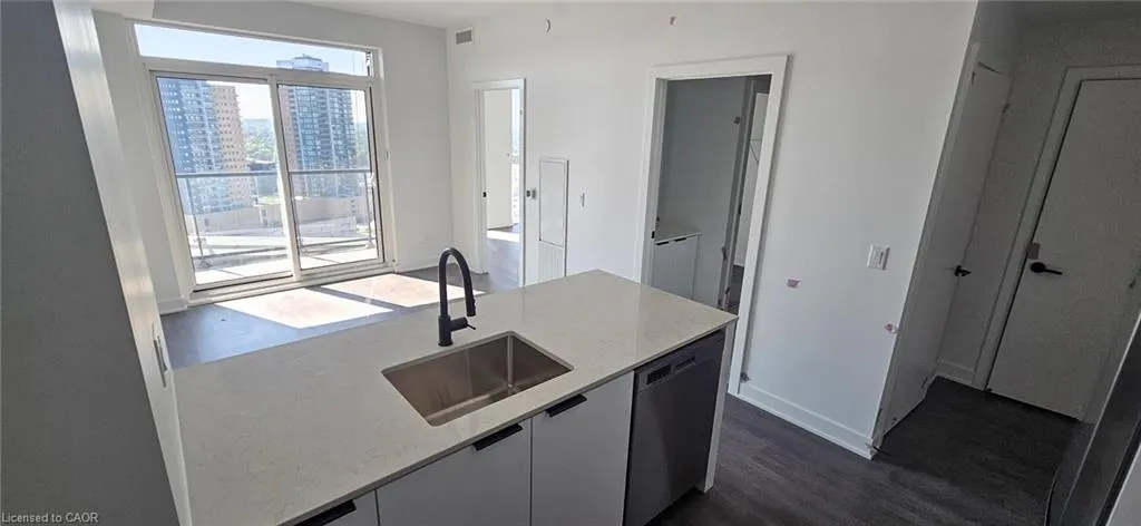 25 Wellington Street S, #1602