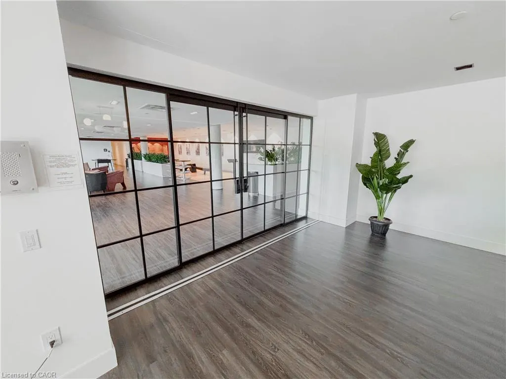 25 Wellington Street S, #1602
