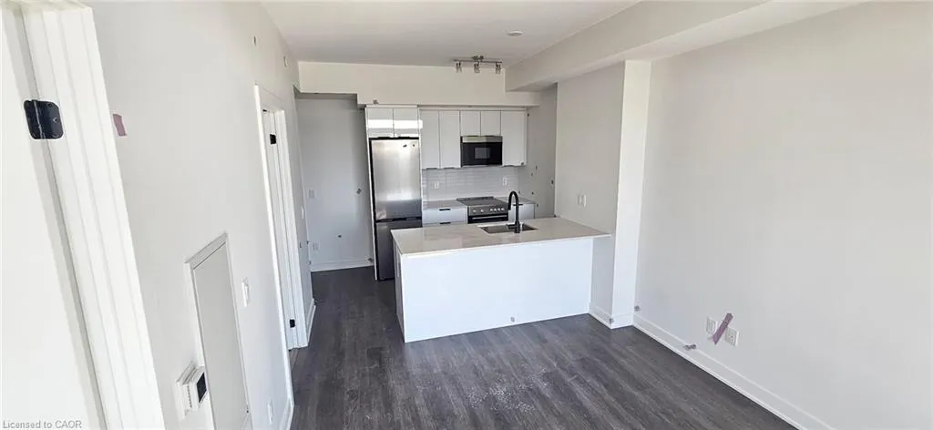 25 Wellington Street S, #1602