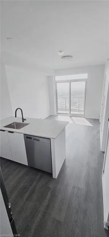 25 Wellington Street S, #1602