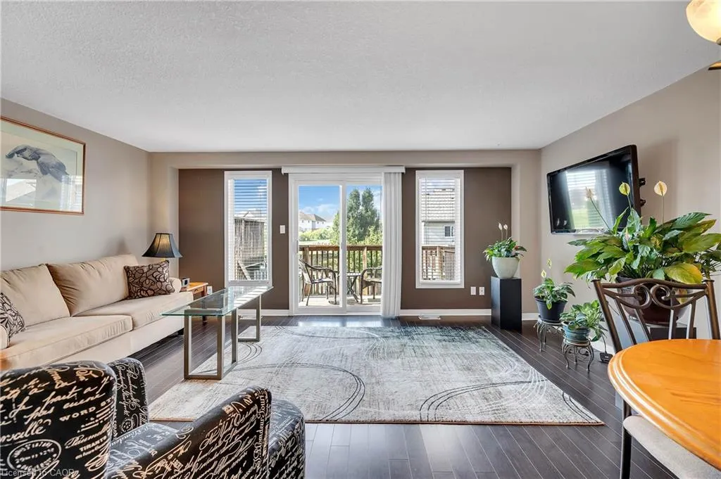 205 Snowdrop Crescent