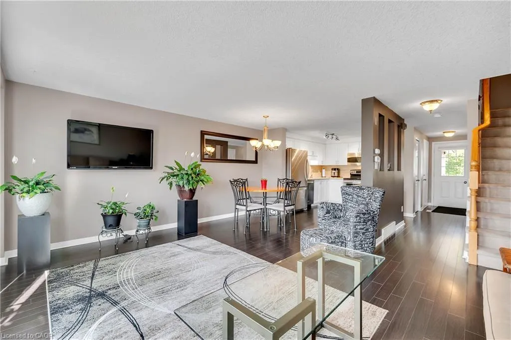 205 Snowdrop Crescent