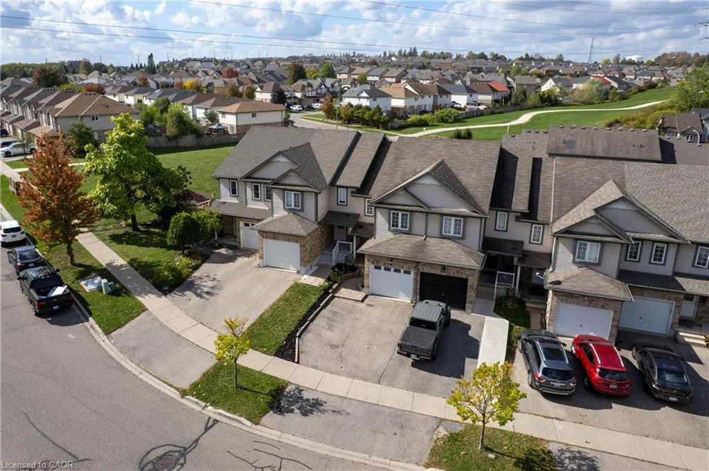 205 Snowdrop Crescent