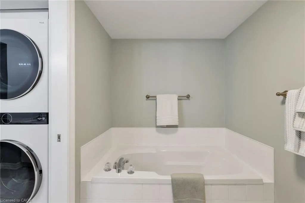 2040 Cleaver Avenue, #211