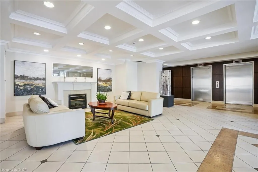 2000 Creekside Drive, #505