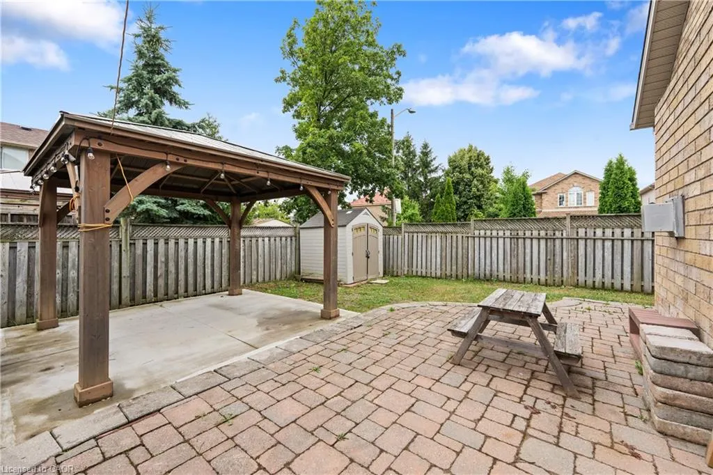 1 Hillcroft Drive