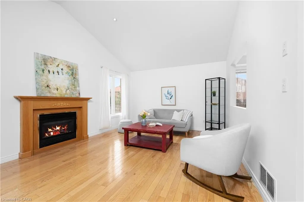 1 Hillcroft Drive
