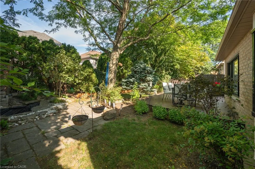 13 Brookhurst Crescent
