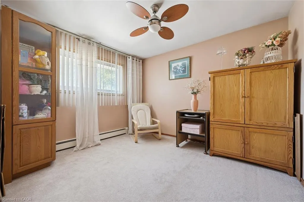 136 Fairway Road N